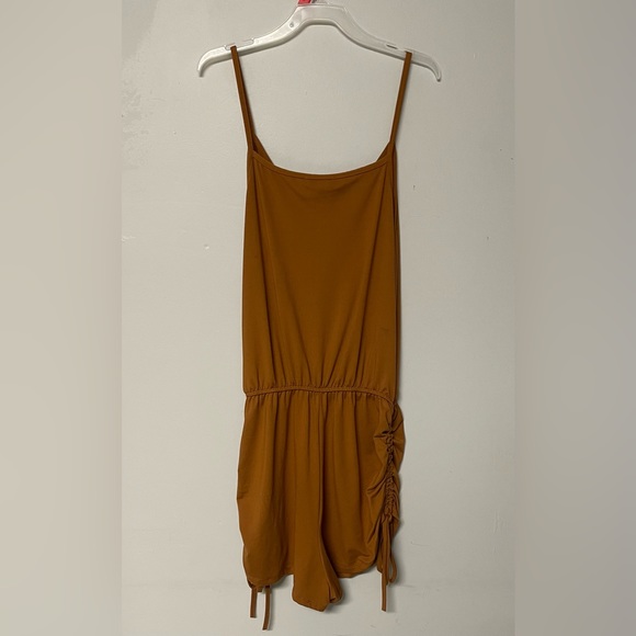 Romper - Picture 2 of 3